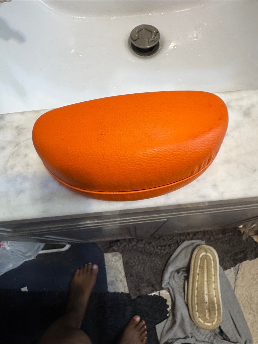 Orange clam eyeglass CASE